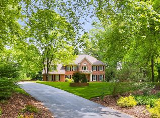 11809 Decour Ct, Fairfax, VA 22030