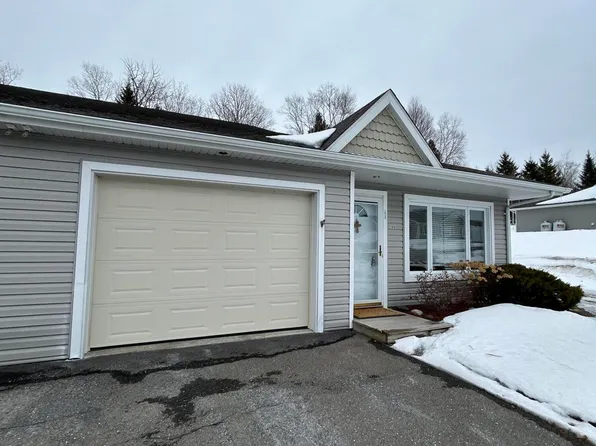 298 19th Avenue #102, Madawaska, ME 04756