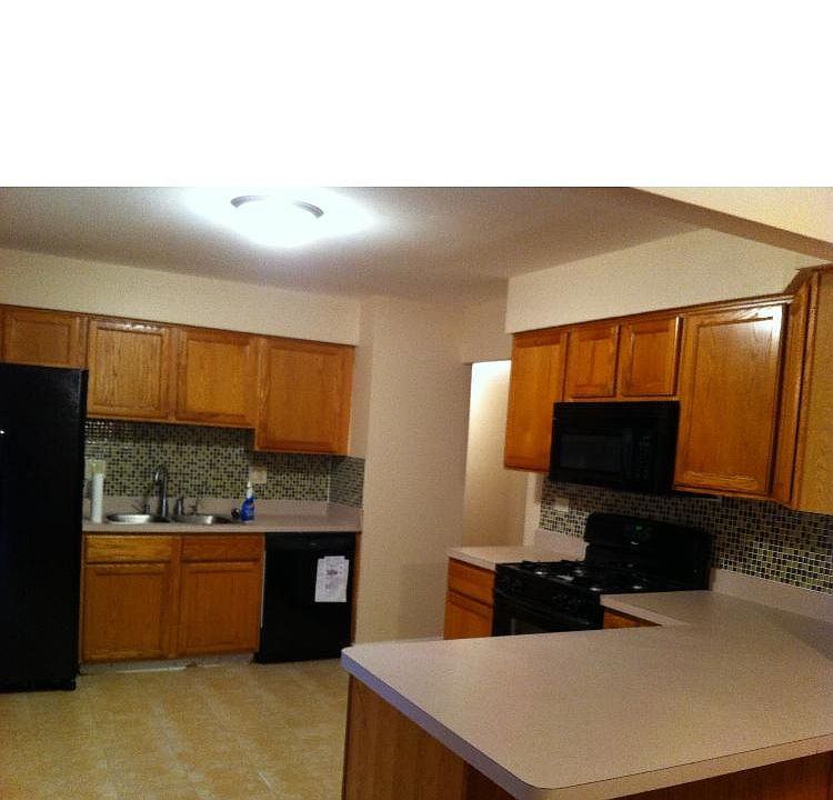 1st image of 152 Camelot Way