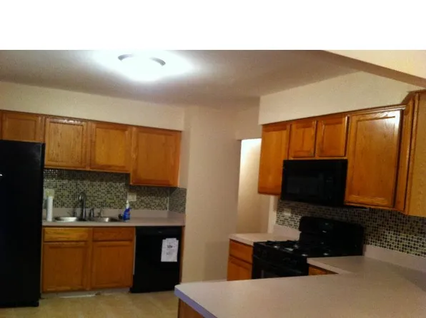 152 Camelot Way, Bolingbrook, IL 60440