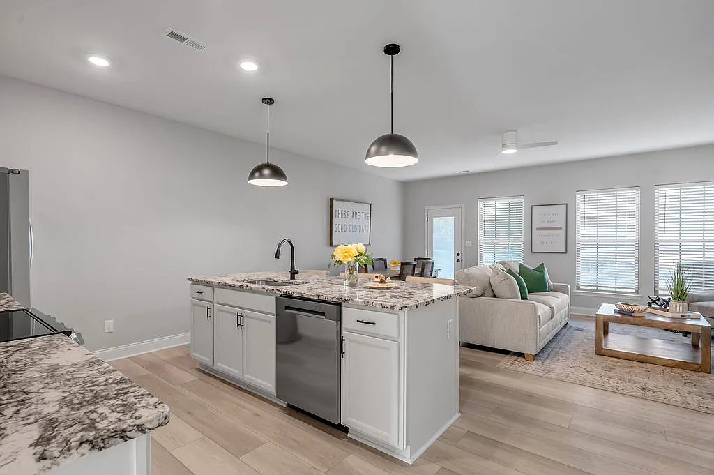 Bellingham Park Townhomes — Photo 1