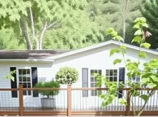 15 Wright Rd, Whittier, NC 28789