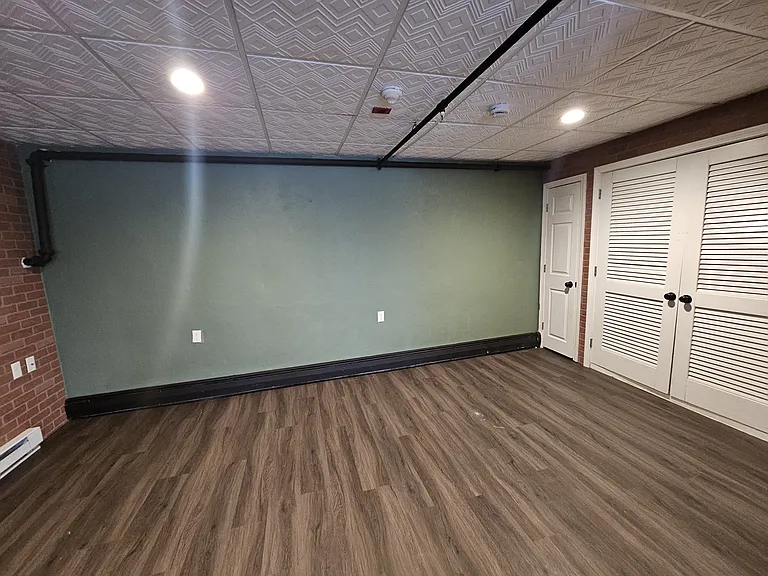 Sunshine Apartments — Photo 16