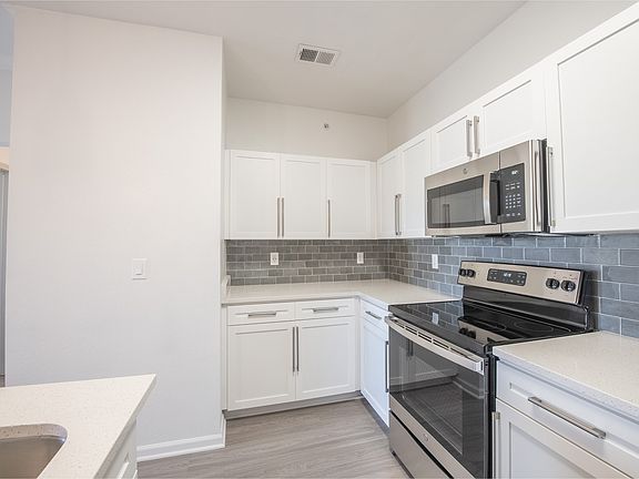 3rd image of 13590 Earnshaw St #2-0217