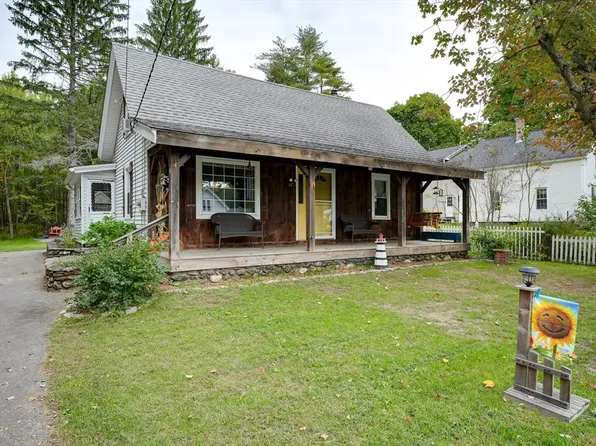 94 Packard St, Lancaster, MA 01523