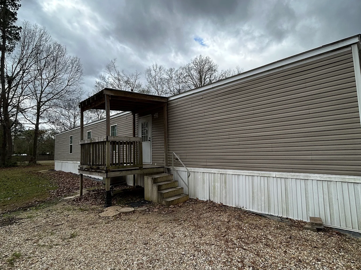 3 bed, 1216 sqft, $1,300 — Photo 2