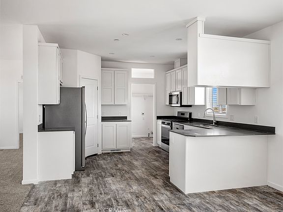 5th image of 12963 Corton St
