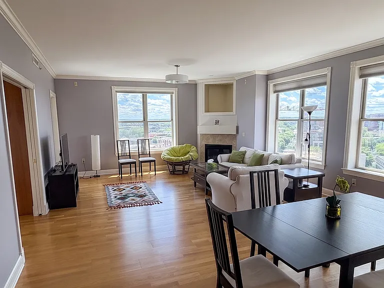 360 W Washington Ave #1001 — Photo 3