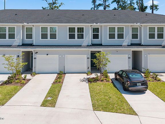 4th image of 514 HOLLY LAKES Drive