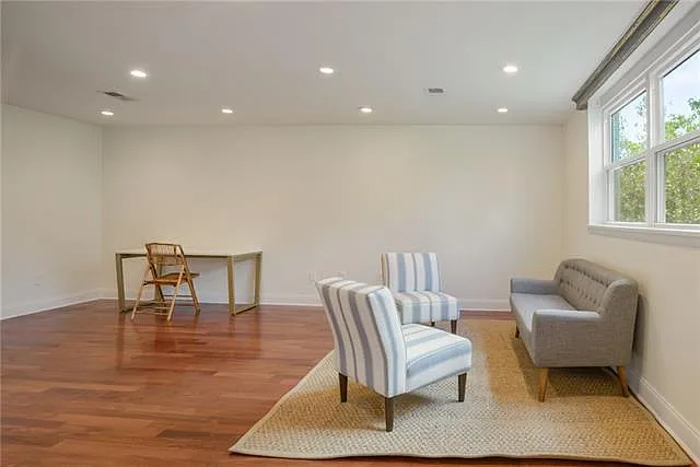 2511 Saint Charles Ave #302 — Photo 7