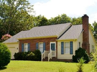 92 Devonne Dr, Fredericksburg, VA 22407