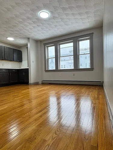 26 Newhall St Photo 1