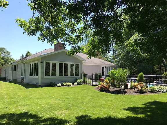 2nd image of 49 Ravensbrook Ct