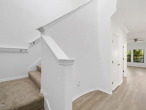 4th image of 8 HANNAH COLE Drive