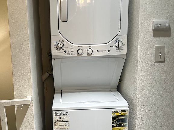 4th image of 419 W Glenoaks Blvd APT 113