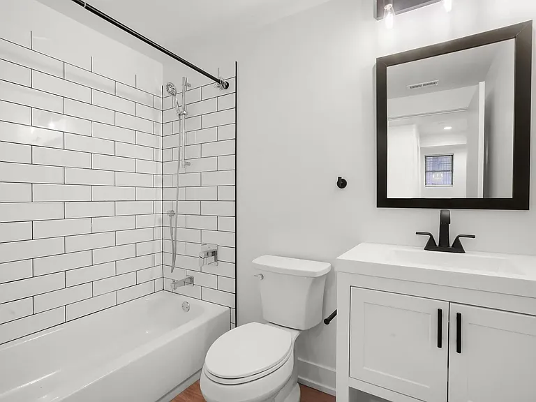 2219 N Hamilton Ave #6 — Photo 14