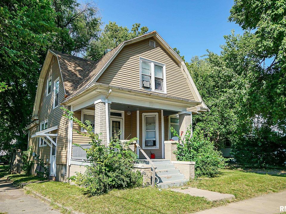 2nd image of 901 E Arcadia Ave