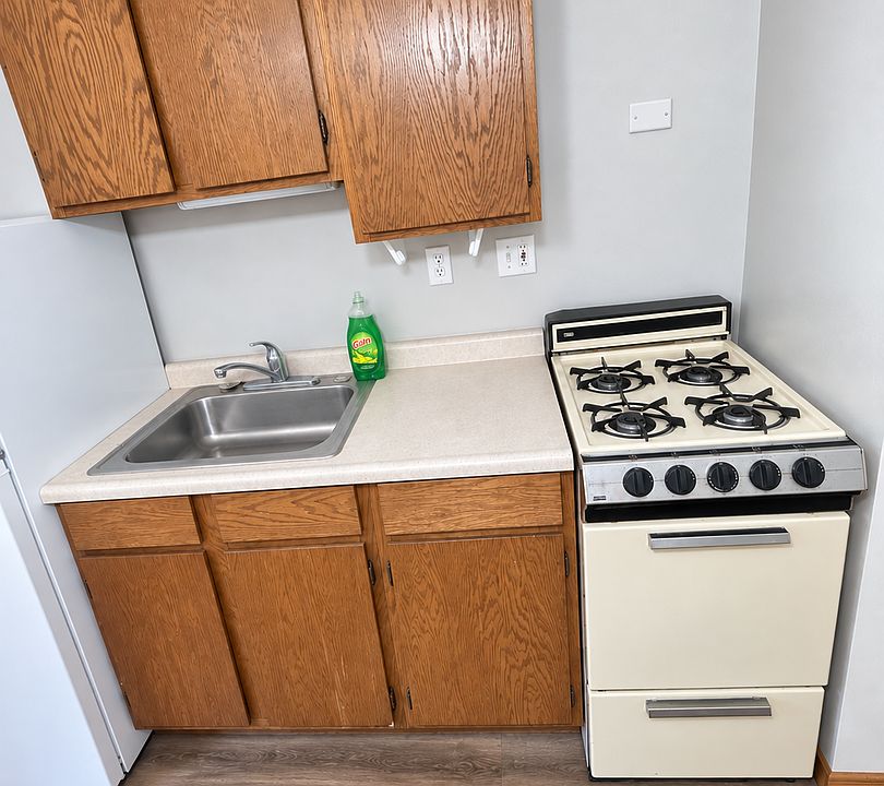 2nd image of 340 S Capitol St #2-B