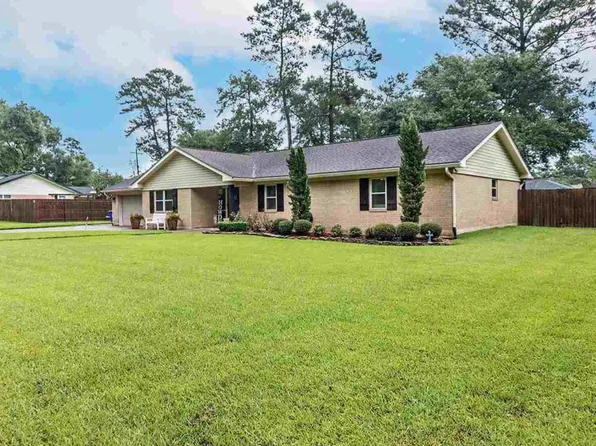 104 Greenwood St, Silsbee, TX 77656