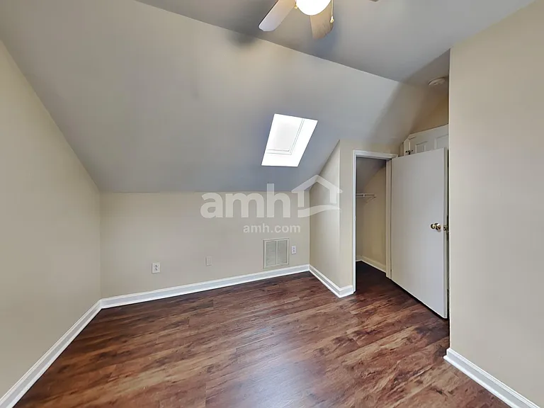 3700 Whitley Ct — Photo 17