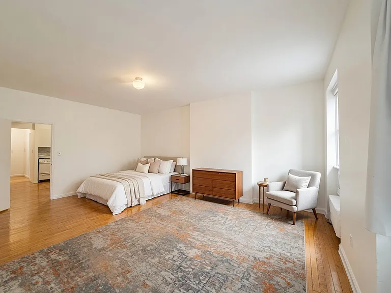 350 W 56th St #5D — Photo 3