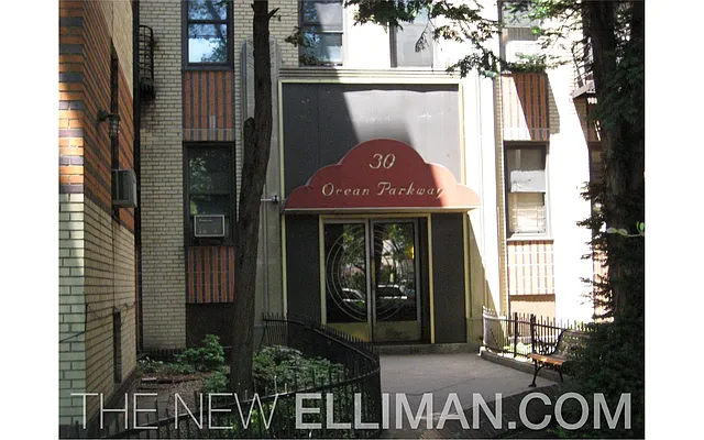 Sold by Douglas Elliman | media 19