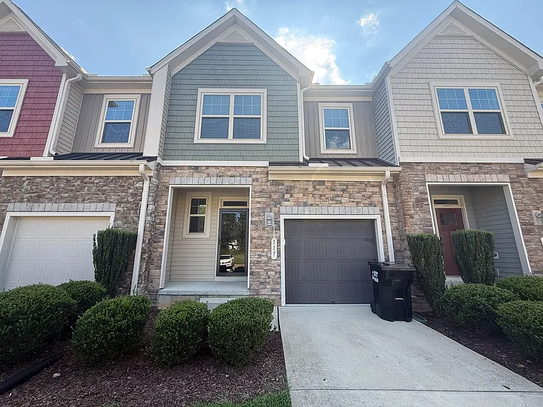 117 Hill Shore Ln — Photo 1