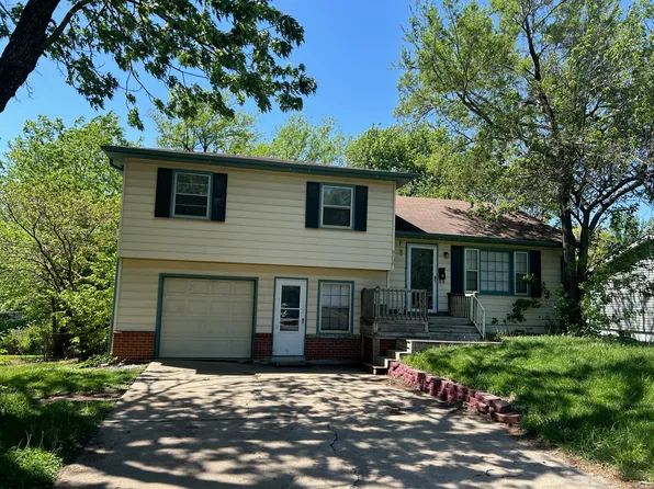 9400 Woodward St, Overland Park, KS 66212