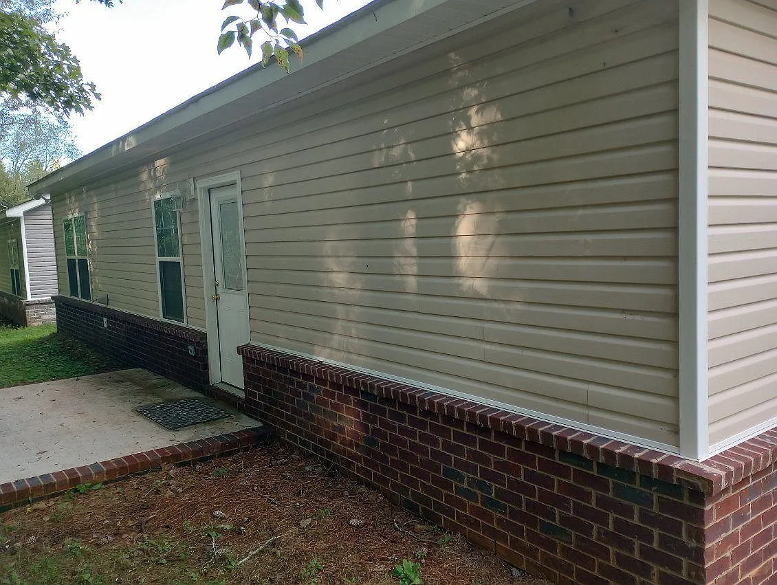Building Photo - 263 Stewart Rd