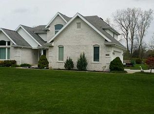 105 W Ridge Dr, Swanton, OH 43558