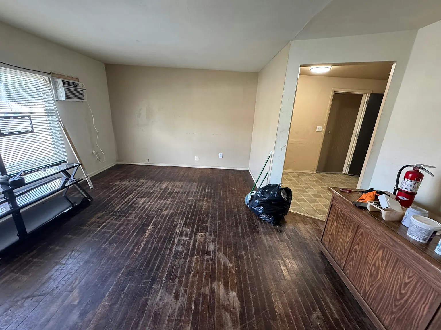 1213 West Gary Street — Photo 2