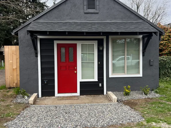 3200 Watson Ave #B, Vancouver, WA 98661