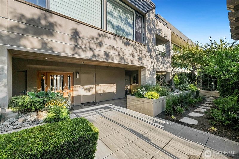 2nd image of 5726 Lake Washington Boulevard NE #3001