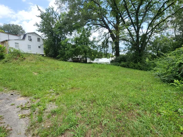 2906 E 38th St, Chattanooga, TN 37407