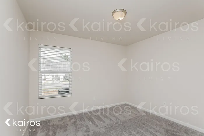 832 Whispering Creek Ave — Photo 13