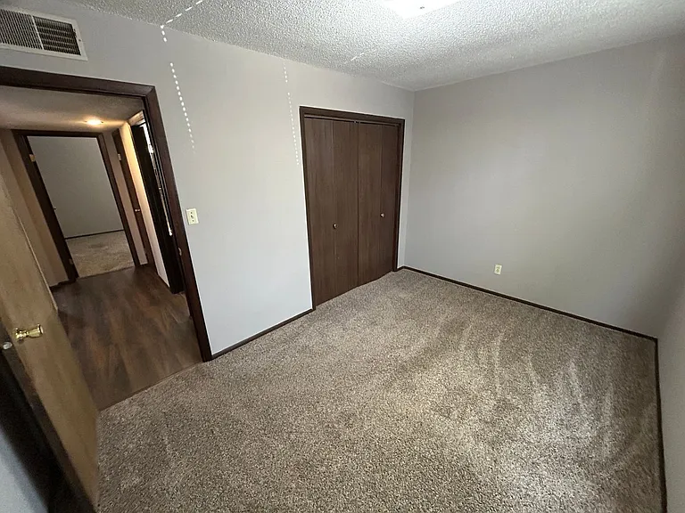 207 E Newkirk St — Photo 10