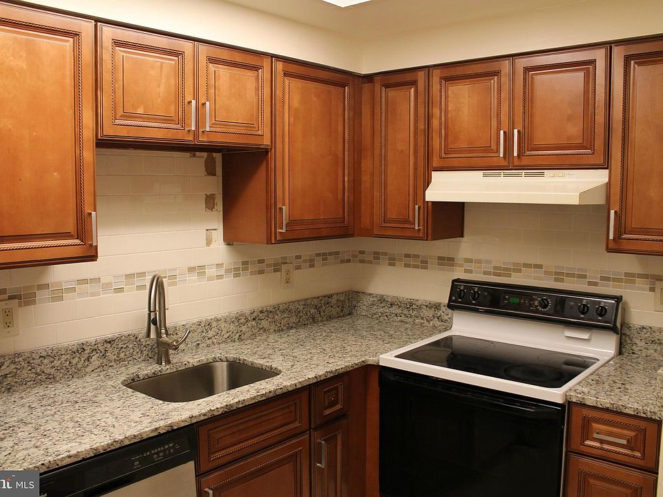 1st image of 7621 Tremayne Pl APT 202