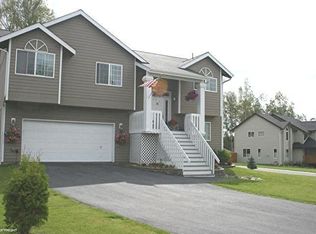 16616 Baird Cir, Eagle River, AK 99577