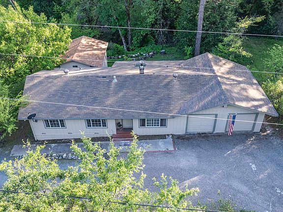 2nd image of 8792 Hidden Valley Rd