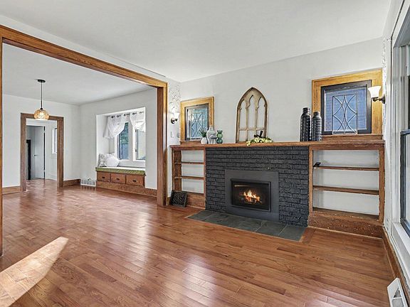 5th image of 1581 Spruce Dr