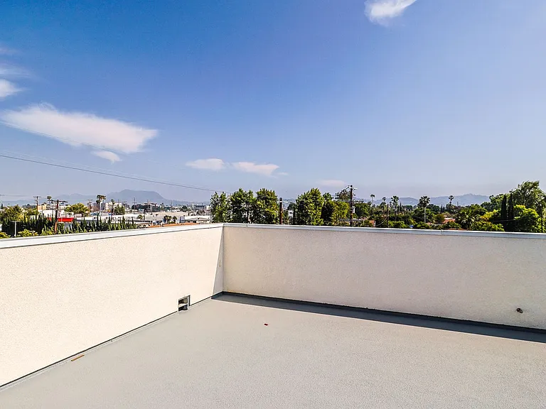 5934 Lemp Ave — Photo 31