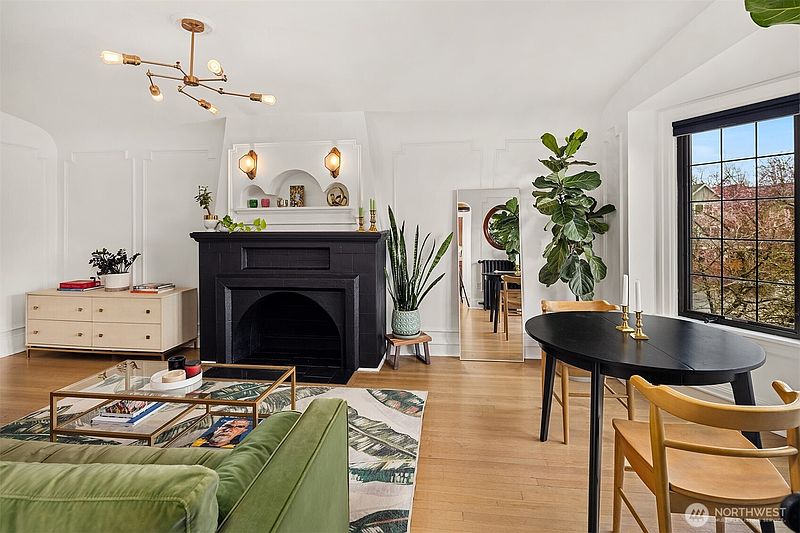 5th image of 1101 17th Avenue #303