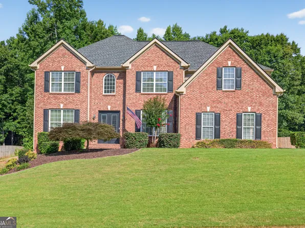 202 Prestwick Dr, Hoschton, GA 30548
