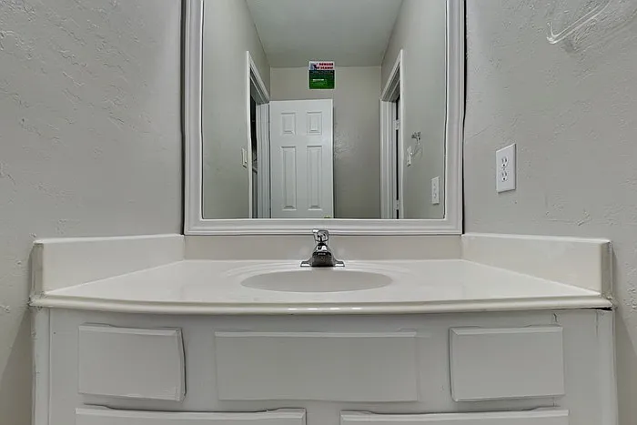 15535 Downford Dr — Photo 17