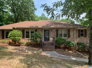 811 Round Hill Rd, Pelham, AL 35124