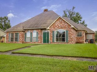 1343 Queen Cathy Dr, Baton Rouge, LA 70816