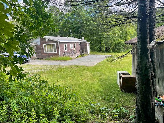 5th image of 466 Estey Lane