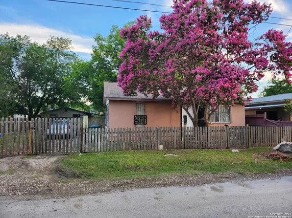2172 W LAUREL, San Antonio, TX 78201