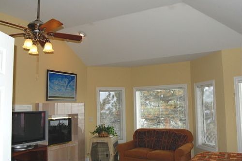 5th image of 1021 Carriage Hills Dr