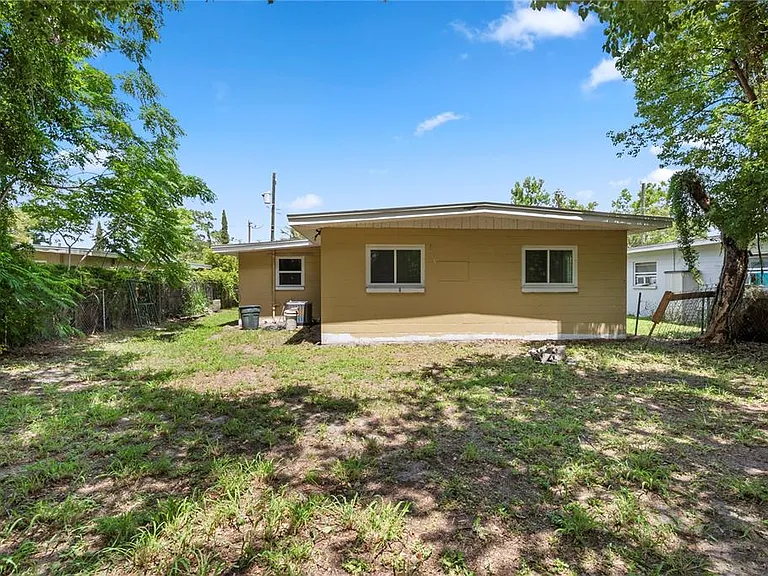 5212 N Indiana Ave — Photo 31